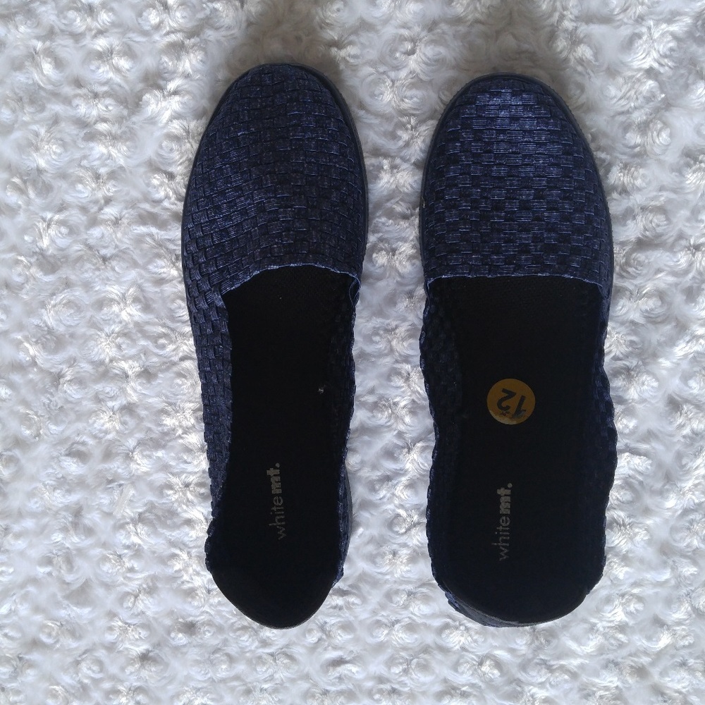 NWOB White Mountain Navy Basket Weave Flat Shoes